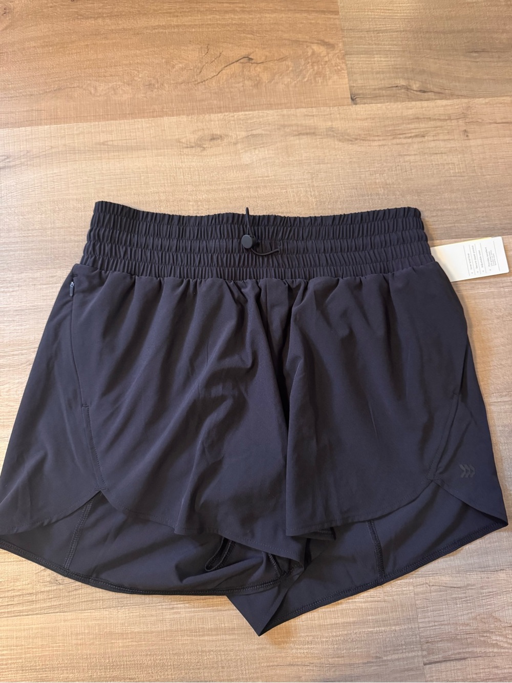 NWT All In Motion Active Light Woven High-Rise Shorts 3"